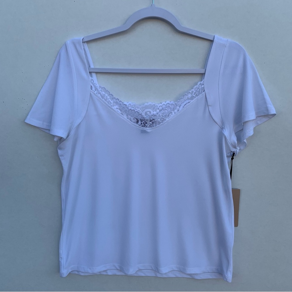 Halogen Women’s White Short flutter Sleeve Blouse Size Medium Lace Trim